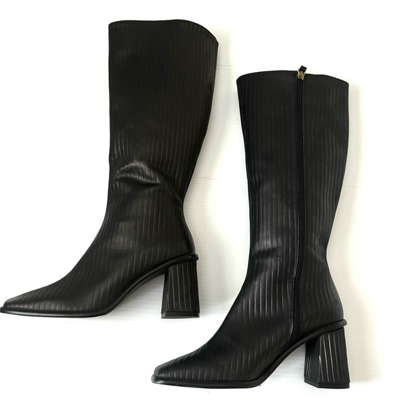 ALOHAS East Pleated Black Boots - Picture 7 of 11